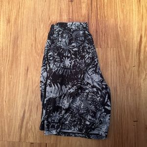 Lululemon athletic shorts Mens M, 7” inseam